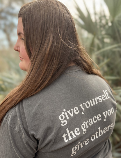 Gentle Reminder T-shirt in Pepper